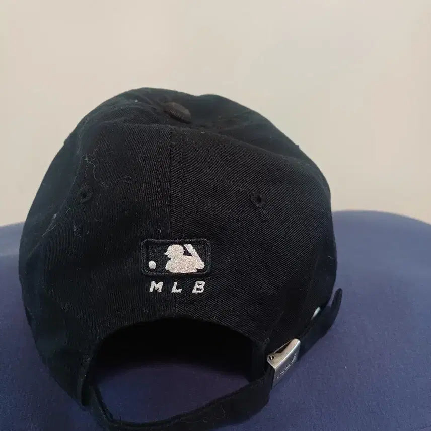 [BUNJANG] MLB New York Yankees Black Baseball Cap / mlb뉴욕 양키스 블랙 볼캡 모자