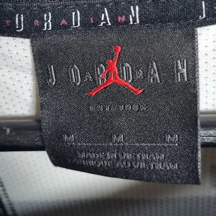 [BUNJANG] Nike Jordan Black T-shirt / M ) 나이키 조던 블랙 반팔티