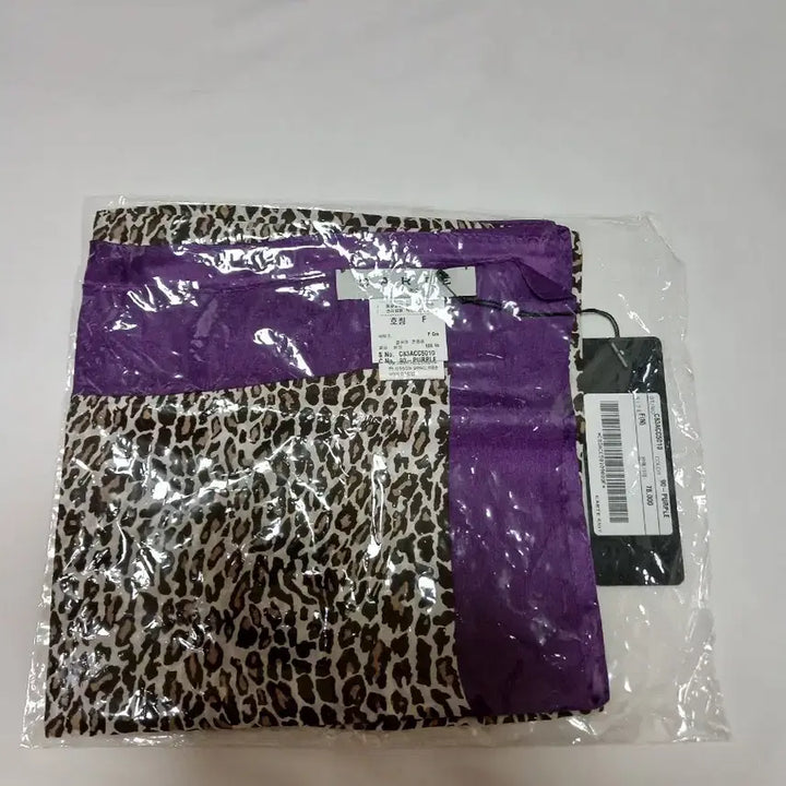 [BUNJANG] Carte Knit Leopard/Purple Color Block Silk Scarf / CARTE KNIT호피/퍼플 배색 스카프 새상품