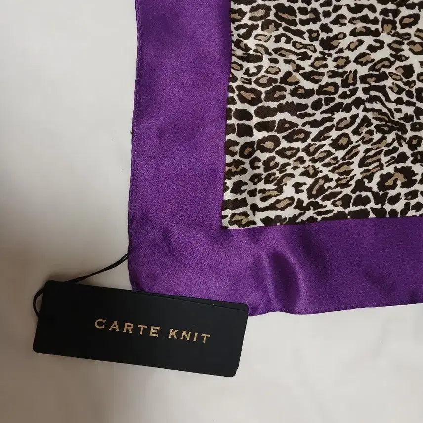 [BUNJANG] Carte Knit Leopard/Purple Color Block Silk Scarf / CARTE KNIT호피/퍼플 배색 스카프 새상품