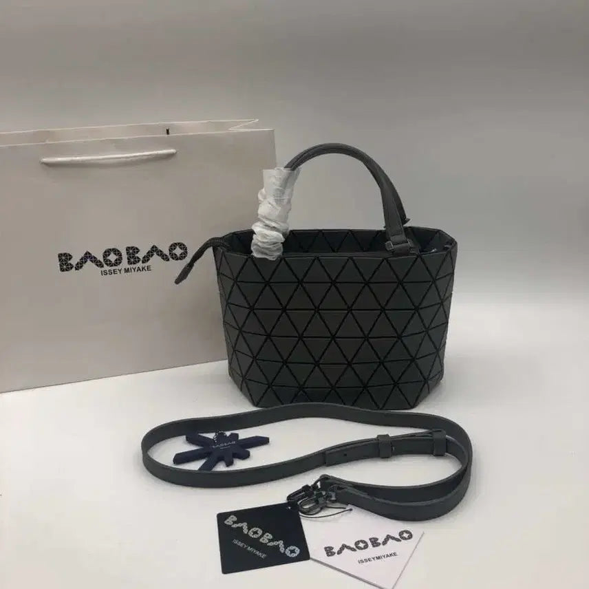 [BUNJANG] Issey Miyake Bao Bao Crystal Tote Bag Deep Gray / 바오바오 이세이미야케 크리스탈 토트백 딥그레이