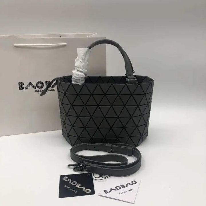 [BUNJANG] Issey Miyake Bao Bao Crystal Tote Bag Deep Gray / 바오바오 이세이미야케 크리스탈 토트백 딥그레이