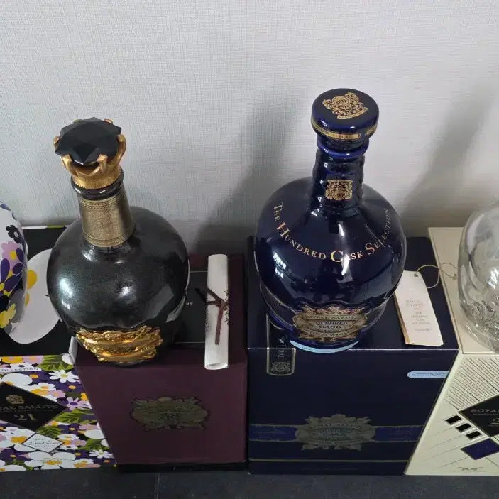 [SOLD OUT] 로얄살루트 위스키 공병 일괄