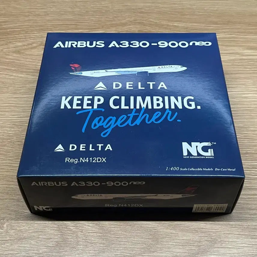 [BUNJANG] Delta Air Lines A330-900neo 1:400 Scale Diecast Airplane Model / 델타항공 A330-900neo 모형 비행기