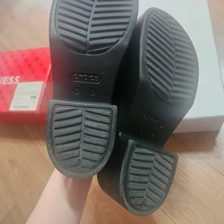 [BUNJANG] Crocs Slides W6 / 크록스 w6 슈콤마보니 오즈세컨 럭키슈에뜨 듀엘 시스템 에고이스트