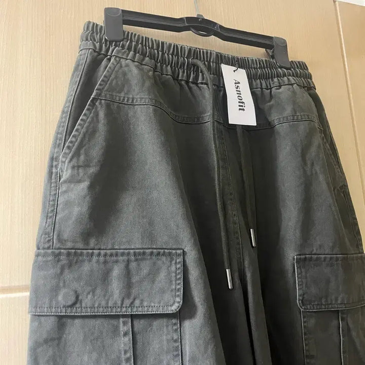 [BUNJANG] Asnofit Pigment Cargo Pocket Wide Cotton Pants Khaki / 새상품 택) Asnofit 카고 포켓 피그먼트 와이드 카키 면팬츠