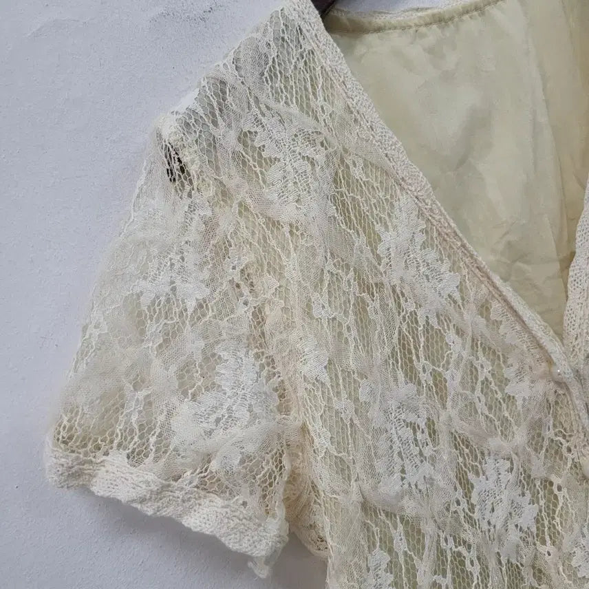 [BUNJANG] DHOLIC Lace Blouse / DHOLIC 레이스 블라우스