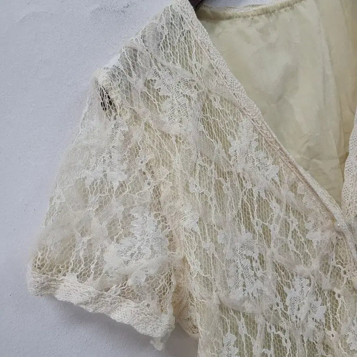[BUNJANG] DHOLIC Lace Blouse / DHOLIC 레이스 블라우스