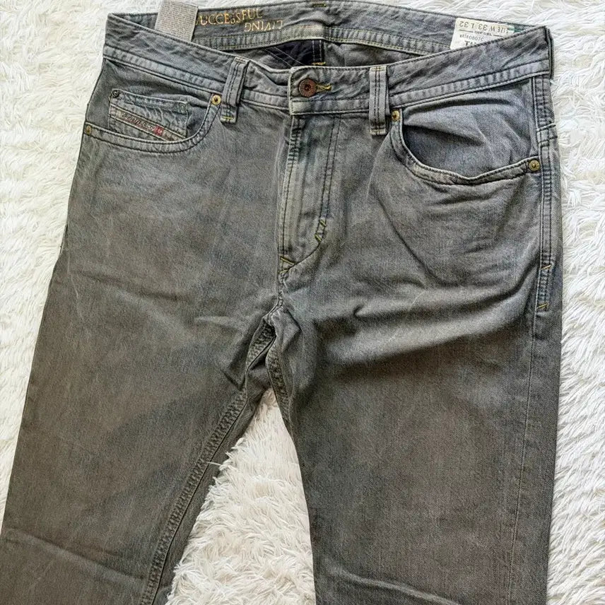 [BUNJANG] Diesel Thavar Slim Skinny Jeans Charcoal Grey Wash / 디젤 블랙 데님 청바지