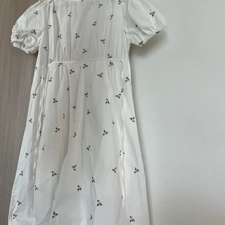 [BUNJANG] White Floral Embroidery Long Dress / 화이트 꽃무늬 자수 롱 원피스