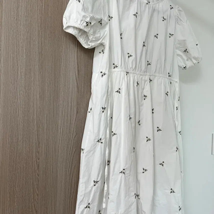[BUNJANG] White Floral Embroidery Long Dress / 화이트 꽃무늬 자수 롱 원피스