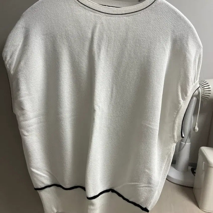 [BUNJANG] The Cashmere Sleeveless Knit Top (Size 85) / 더캐시미어 민소매 니트(85)