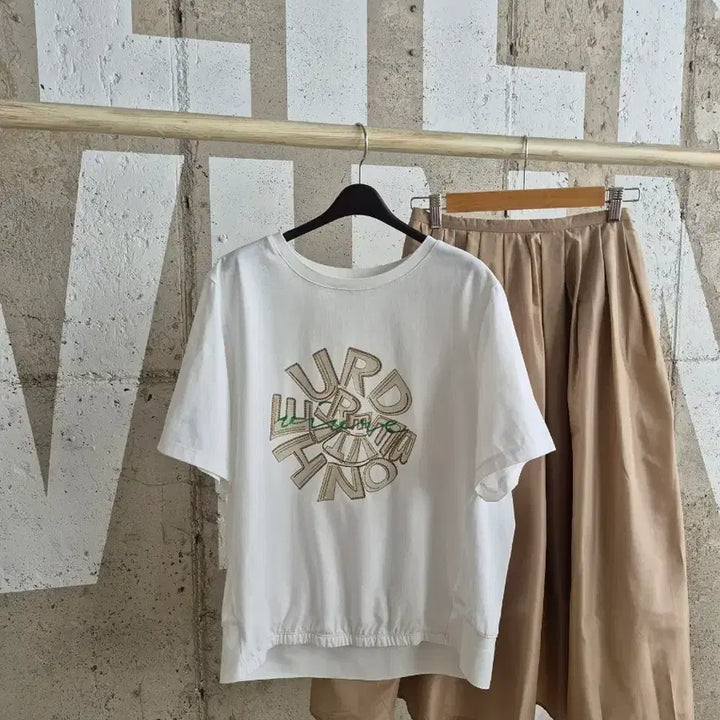[BUNJANG] White Printing Short Sleeve T-Shirt / 화이트 프린팅 반팔티셔츠(TS