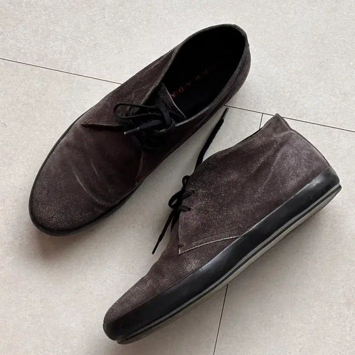 [BUNJANG] Prada Suede Minimal Chukka Shoes UK 8.5 / 빈티지 PRADA 스웨이드 미니멀 처카 슈즈 풀구성 UK8.5