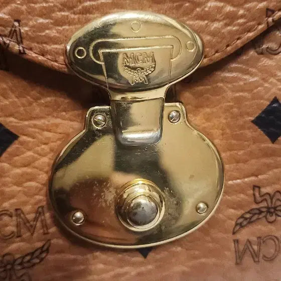 [BUNJANG] MCM Gold Tone German Flap Crossbody Bag / MCM 금장 독일산 플랩 크로스백