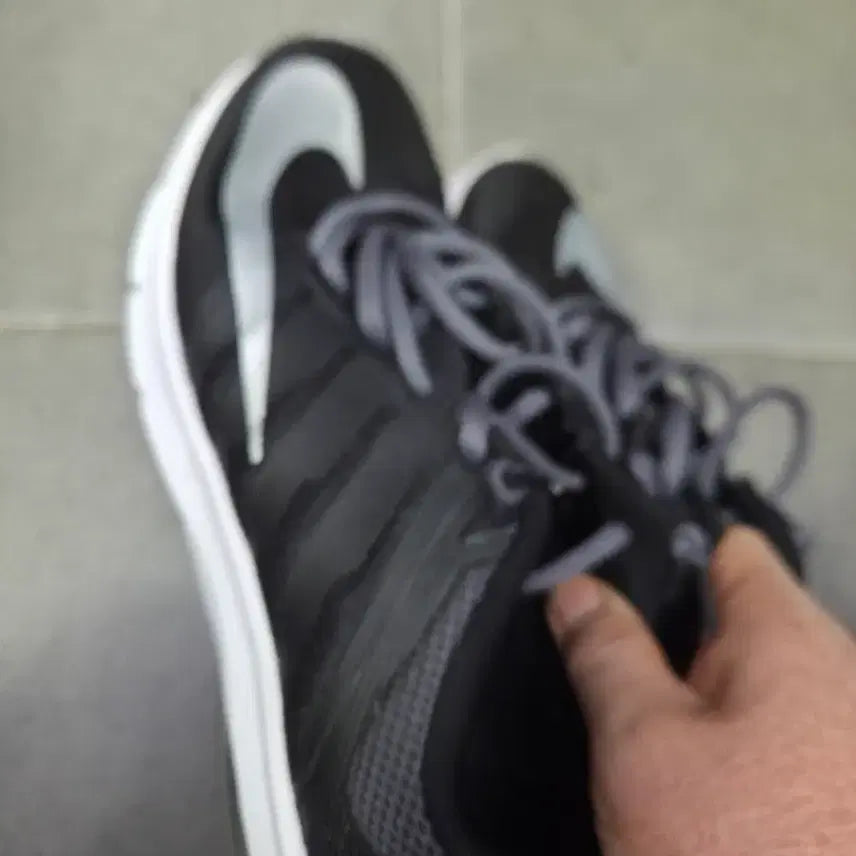 [BUNJANG] Nike Black Sneakers Size 250 / 나이키 블랙 운동화 스니커즈250