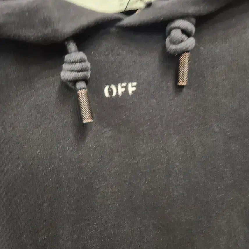 [BUNJANG] Off-White Black Hoodie / 오프화이트 블랙 후드티