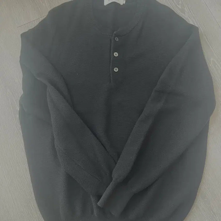 [BUNJANG] UNIONBLUE HARD TWIST HENLEY-NECK KNIT Black / 유니온블루 HARD TWIST HENLEY-NECK KNIT
