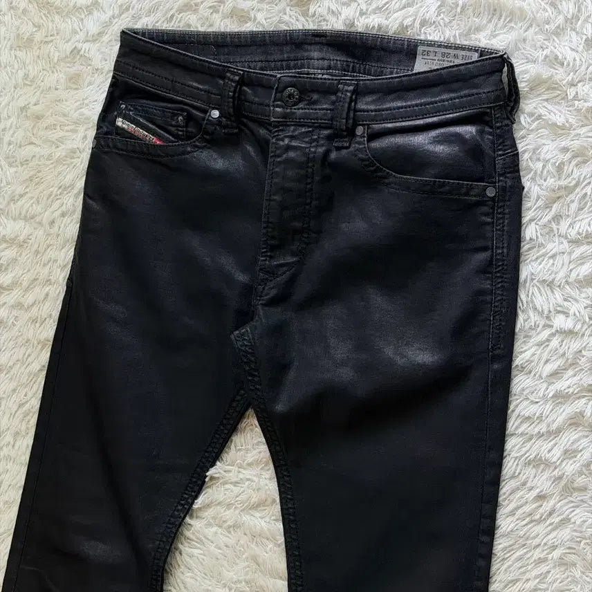 [BUNJANG] Diesel Thavar 0807V Coated Slim Skinny Denim Pants / [상품명] 디젤 THAVAR 0807V 코팅 슬림 스키니 데님 팬츠