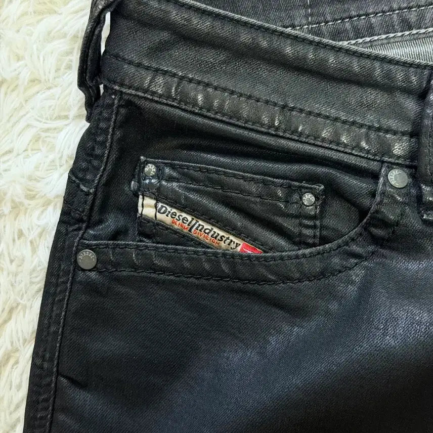[BUNJANG] Diesel Thavar 0807V Coated Slim Skinny Denim Pants / [상품명] 디젤 THAVAR 0807V 코팅 슬림 스키니 데님 팬츠