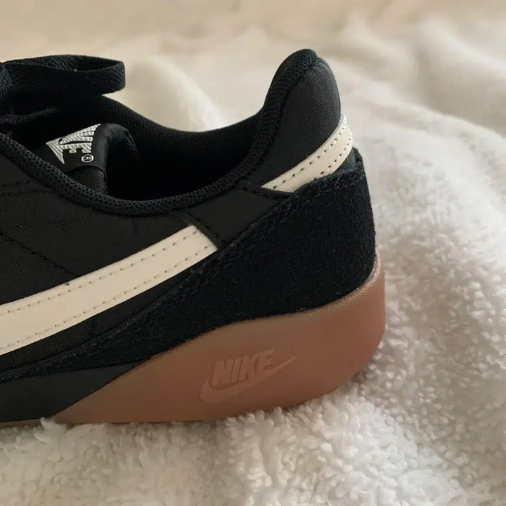 [BUNJANG] Nike Terra Manta Suede Black Sneakers / 나이키 NIKE 테라 만타 스웨이드 블랙 스니커즈 (새상품)