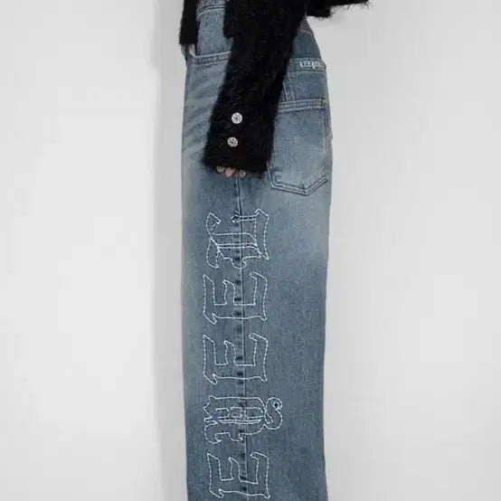 [BUNJANG] Leey Yeel Embroidered Denim Pants / Leey yeel 자수 데님 팬츠 (하자참고)
