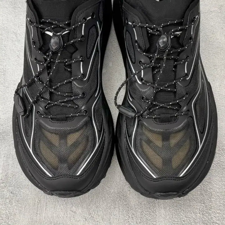 [BUNJANG] Hoka Stinson ATR 7 Black Silver Running Shoes / 호카 스틴슨 원세븐 블랙 실버 편안한 데일리 운동화