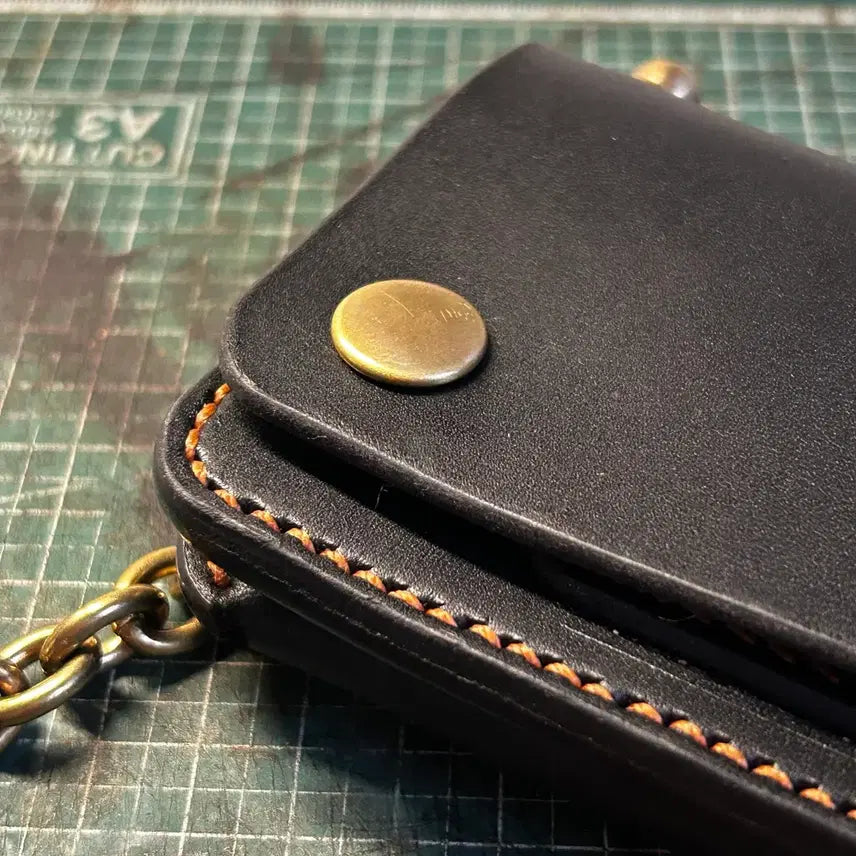 [BUNJANG] Black Full Grain Trucker Wallet with Brass Chain / [새제품]황동체인 블랙 풀그레인 트러커월렛