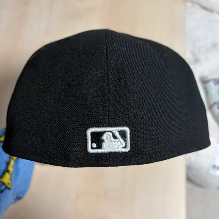 [BUNJANG] New Era Black NY Fitted Cap 7 1/4 (57.7cm) / 뉴에라 블랙 ny 피티드캡 714(57.7)