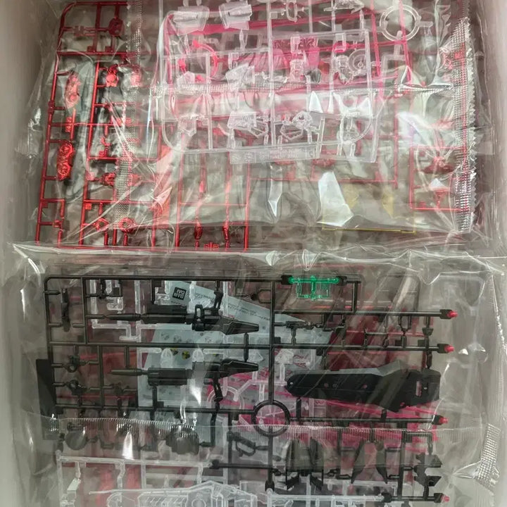 [BUNJANG] MG 1/100 Gundam Astray Red Frame Flight Unit [Chrome Frame/Color Clear] / MG 1/100 아스트레이 레드 프레임 플라이트 유닛(클리어/멕기)