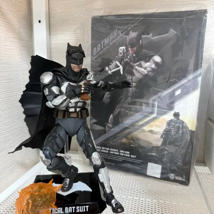 [BUNJANG] Beast Kingdom Justice League Batman Tactical Suit Figure (Opened) / 비스트킹덤 DC 저스티스리그 배트맨 텍티컬 수트 피규어 개봉품