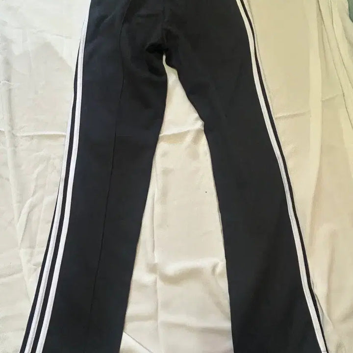 [BUNJANG] Adidas Three-Stripes Training Pants Black L / 아디다스 삼선 트레이닝 바지 블랙 L .(145)