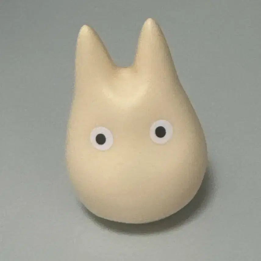 [BUNJANG] Studio Ghibli My Neighbor Totoro Random Gachapon Figure (Beige) / 스튜디오 지브리 토토로 랜덤 오뚜기 개봉