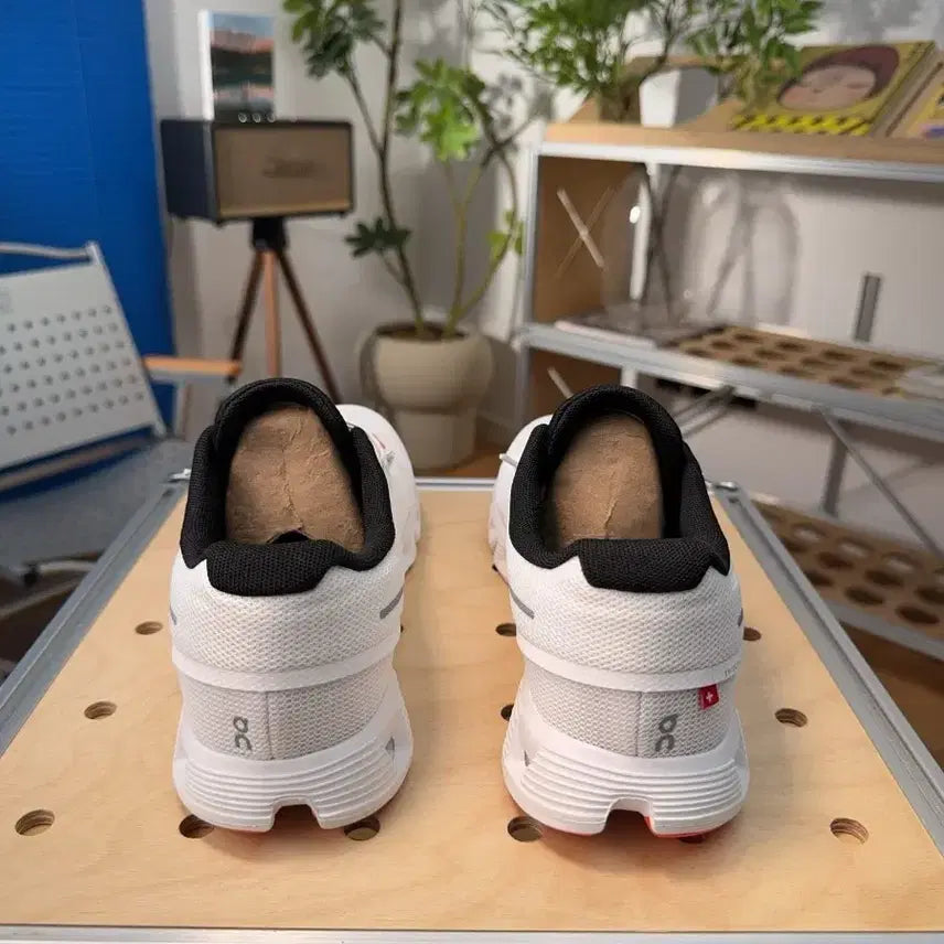 [BUNJANG] On Running Cloud 5 Lightweight Running Shoes Unisex Daily Shoes / 온러닝 클라우드 5 경량 러닝화 남녀공용 데일리 슈즈 정품
