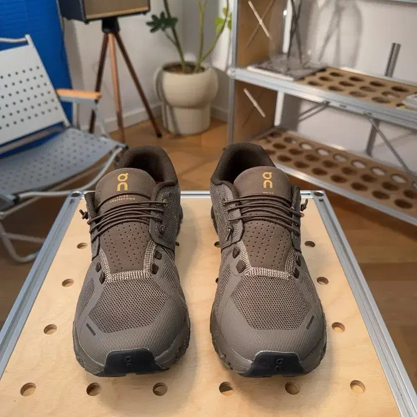 [BUNJANG] On Running Cloud 5 Lightweight Running Shoes Unisex Daily Shoes Authentic / 온러닝 클라우드 5 경량 러닝화 남녀공용 데일리 슈즈 정품