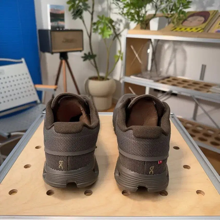[BUNJANG] On Running Cloud 5 Lightweight Running Shoes Unisex Daily Shoes Authentic / 온러닝 클라우드 5 경량 러닝화 남녀공용 데일리 슈즈 정품