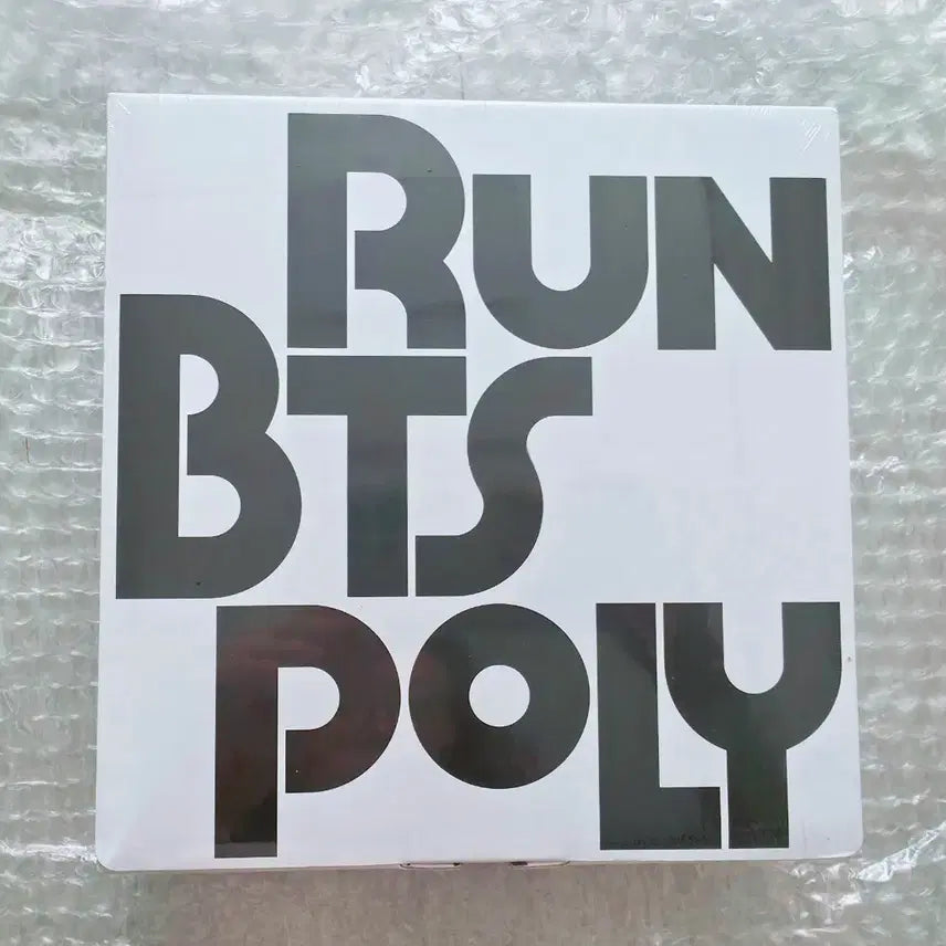 [BUNJANG] BTS Run BTS Poly Board Game Sealed / 방탄소년단 Run BTS POLY 보드게임 미개봉 새상품