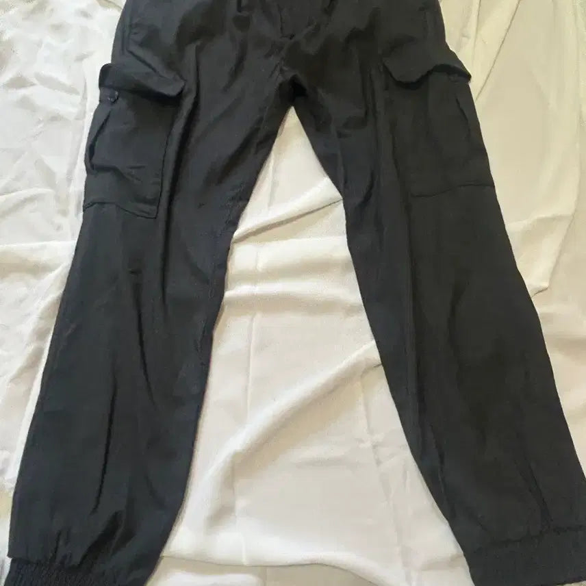 [BUNJANG] Black Cargo Jogger Pants / 블랙 카고 조거 팬츠 82호칭 (147)