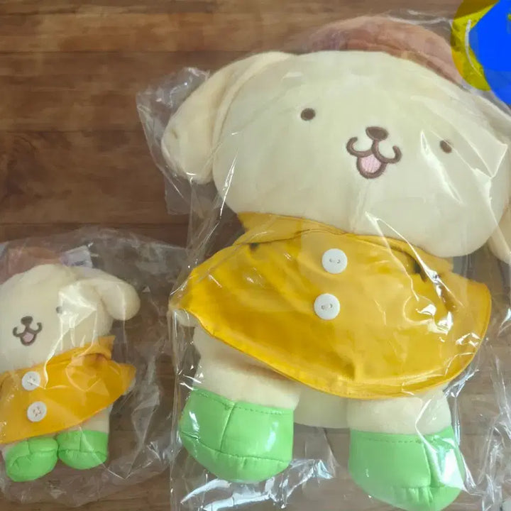 [BUNJANG] Sanrio Pompompurin Raincoat Doll Set / 산리오 폼폼푸린 우비 인형 세트