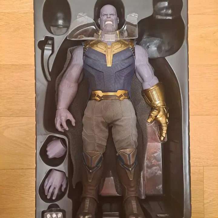 [BUNJANG] Hot Toys MMS479 Avengers: Infinity War Thanos Figure / 핫토이 어벤저스 인피니티워 타노스