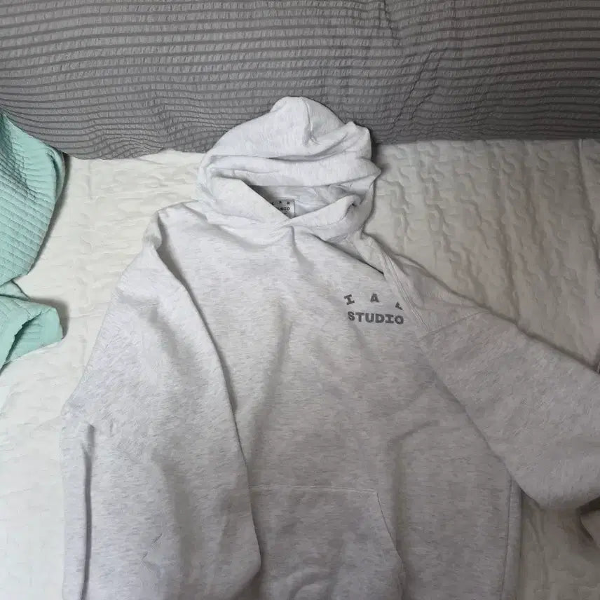 [BUNJANG] IAB STUDIO Grey Hoodie / IAB STUDIO 아이앱 스튜디오 후드티 회색