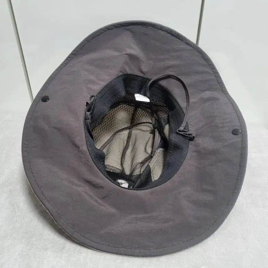 [SOLD OUT] [미착용] J.W. 벙거지 모자 FREE