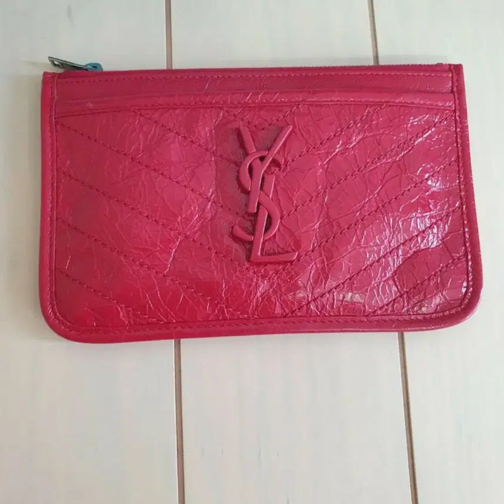 [BUNJANG] Saint Laurent Red Matelassé Clutch / 생로랑 레드색 마틀라세 클러치