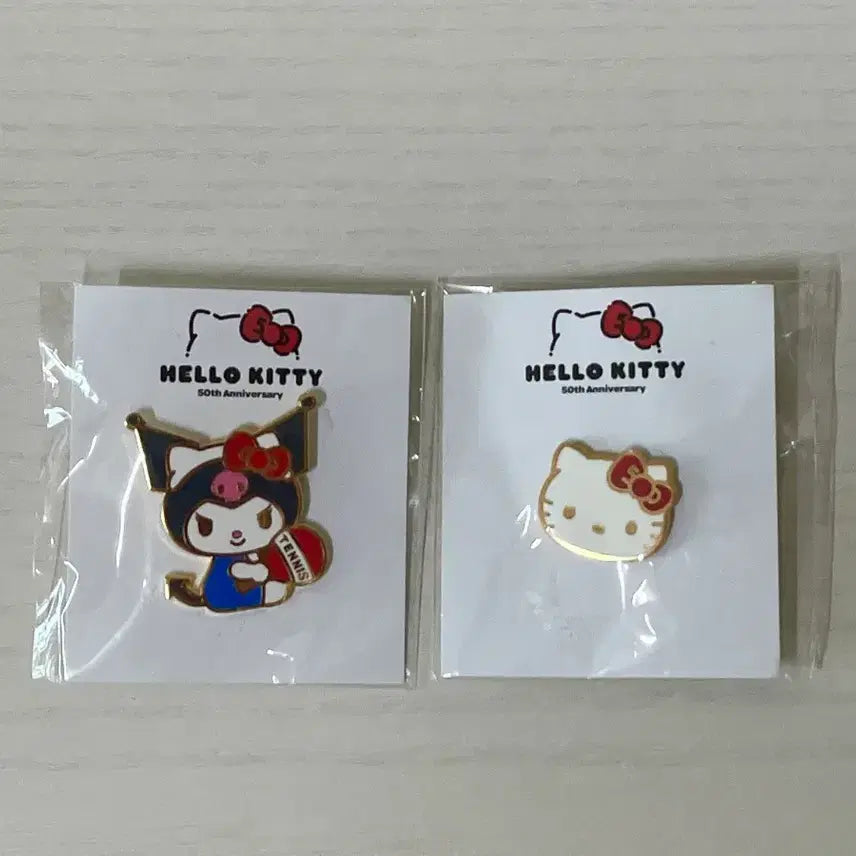 [BUNJANG] Sanrio Kitty Kuromi 50th Anniversary Limited Edition Metal Mold Badge / 산리오 키티 쿠로미 50주년 한정판 금속 금형 뱃지 인형 피규어 키링