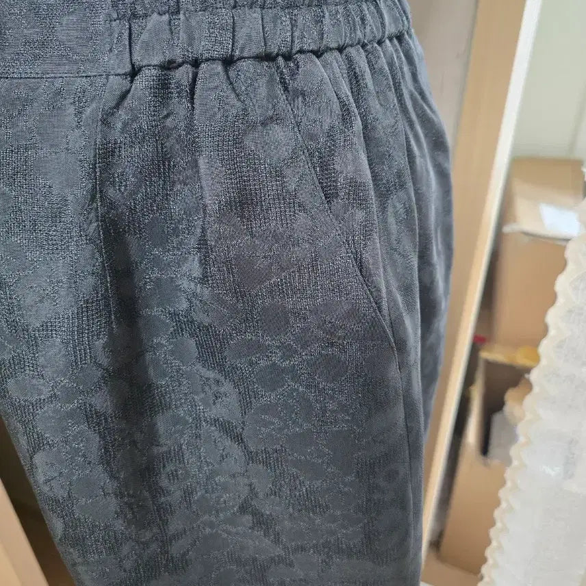 [BUNJANG] Natural Dyed Jacquard Pot-Fit Rayon Pants / 천연염색 자가드 항아리핏 인견바지