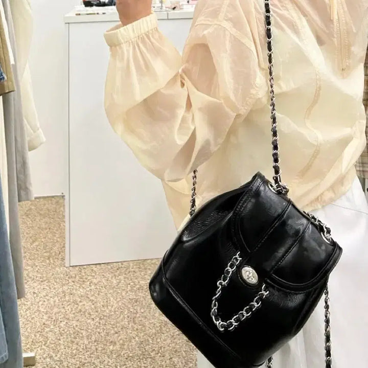 [BUNJANG] Leather Chain Backpack / 블랙 체인 백팩