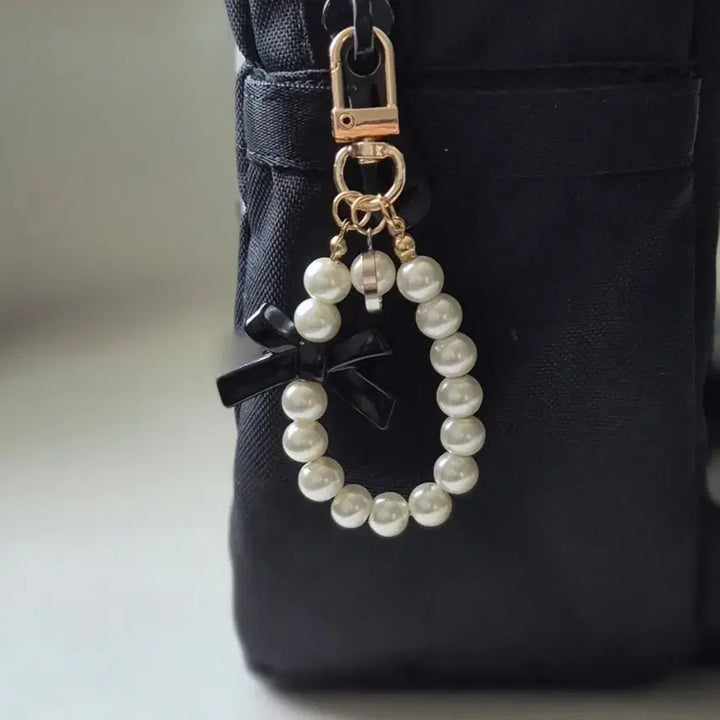 [BUNJANG] Black Ribbon Pearl Bag Charm Keychain / 블랙 리본 진주 키링 / 가방 키링 / 백참