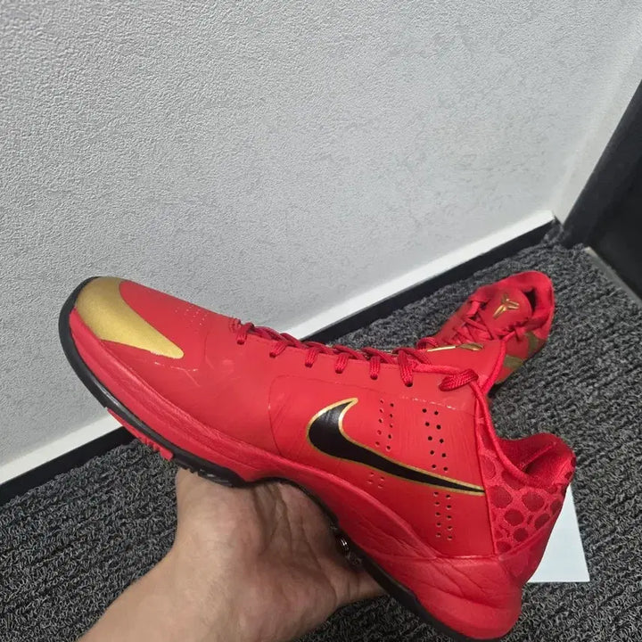 [BUNJANG] Nike Kobe 5 Basketball Shoes Red/Gold / [260] 나이키 코비5 농구화 레드/골드