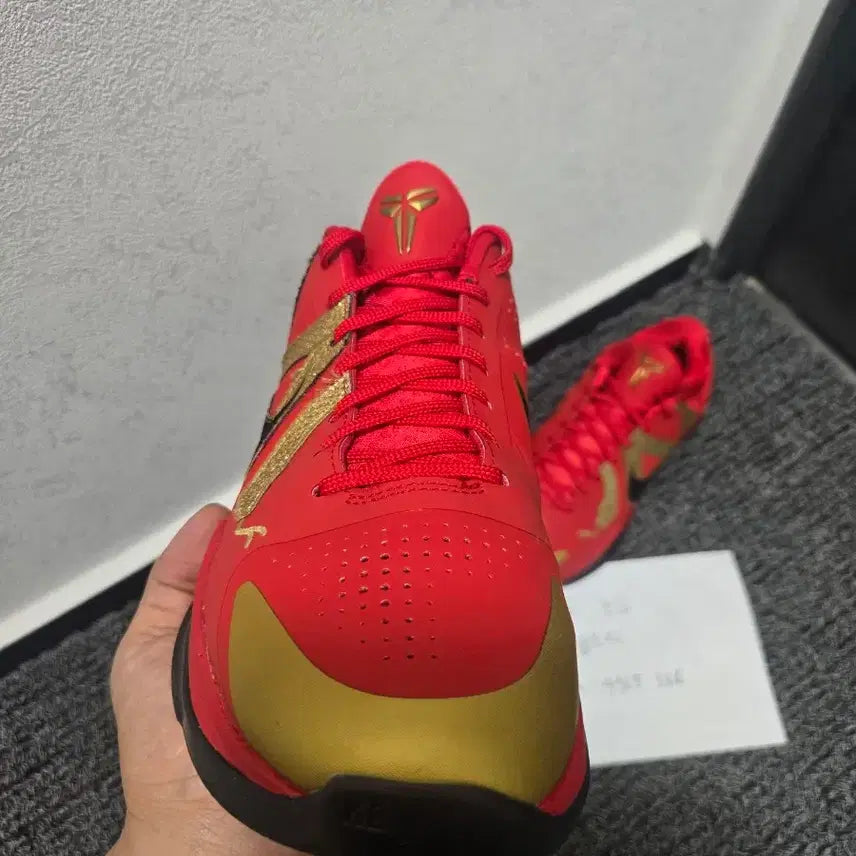 [BUNJANG] Nike Kobe 5 Basketball Shoes Red/Gold / [260] 나이키 코비5 농구화 레드/골드