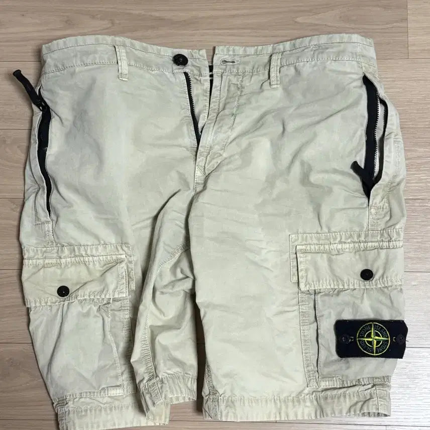 [BUNJANG] Stone Island Cargo Shorts Beige / 스톤아일랜드 카고반바지 32